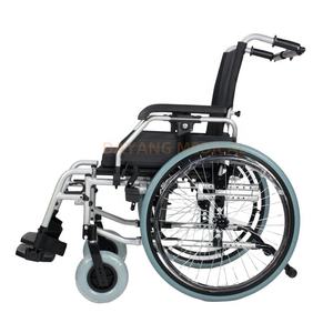 Popular estándar plegable Hospital Manual aleación de aluminio <span class=keywords><strong>transporte</strong></span> silla de ruedas portátil compacto ajustable 100kg capacidad 17kg - Product Image 2