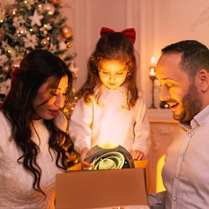 Lampe LED 3D Système Solaire Planètes et Lune, Boule de Cristal Lumineuse Blanc Chaud, Alimentation USB, Veilleuse – Vente en Gros - Product Image 2