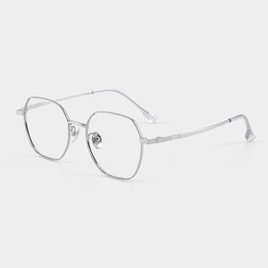 Monture de lunettes ronde en alliage de titane pour femmes 33029, ultra légère, avec verres en PC et pont nasal standard, origine Danyang - Product Image 2
