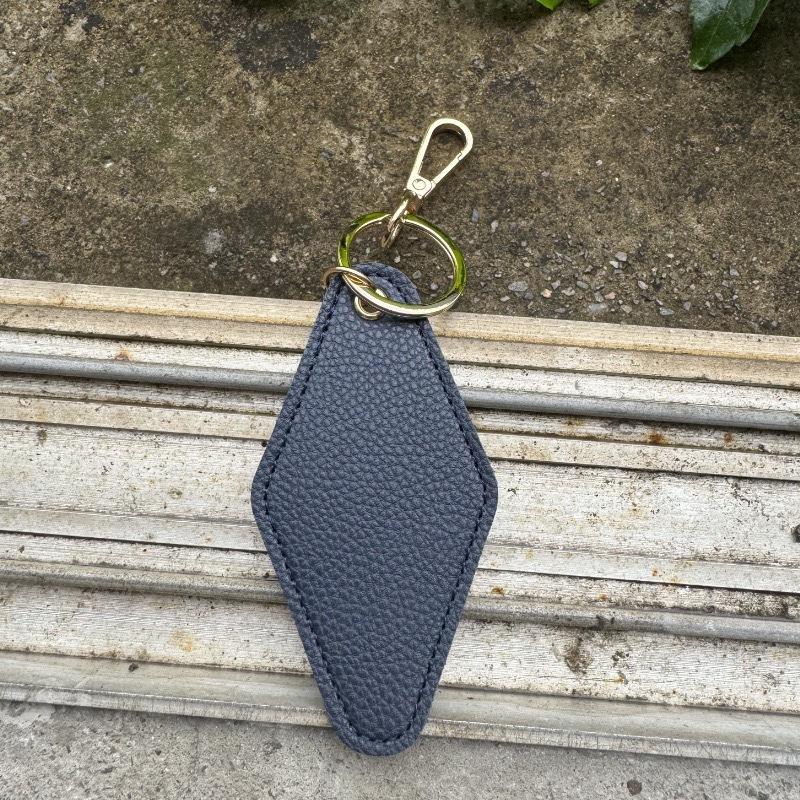 สีกรมท่า