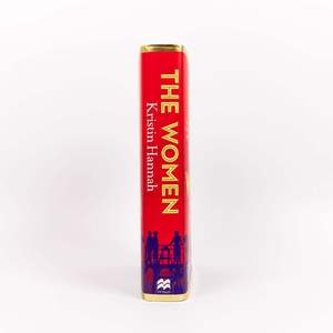 The Women, Edición de Tapa Dura: Una Historia Emocionante de Coraje, Solidaridad y Resiliencia (VENTA AL POR MAYOR) - Product Image 4