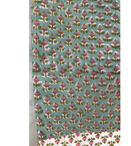 Tela de algodón estampada a mano con motivos florales en rosa acuático, con borde, para confección de vestidos, trajes, dupattas, ropa para el hogar, ropa festiva y ropa informal. - Product Image 1