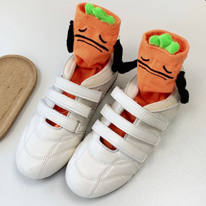 <b>Cute</b> Carrot Cartoon Mid-Calf <b>Socks</b> For Women Breathable Five-Finger Design Summer Wear Orange Color With Green Top - Product Image 2