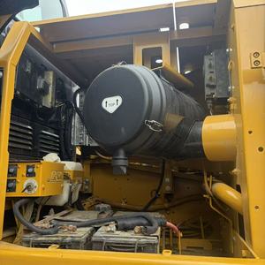 Excavatrice d'occasion CAT 336D2L 2019, poids opérationnel 36 tonnes, capacité de la benne 1,88 m, puissance 208 kW, comprend un marteau brise-roche pour le creusement - Product Image 2