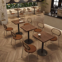 Table et chaises de bar durables en bois massif et métal, style café-bistro moderne, pour usage commercial, extérieur, hôtel, garantie 3 ans