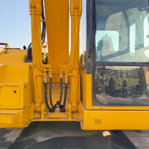 Escavatore Komatsu PC138US Usato da 13 Tonnellate |   Escavatore Cingolato Idraulico Originale Giapponese a Coda Corta |   Escavatore Komatsu Usato - Product Image 4