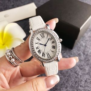 Reloj de Mujer Retro con Números <span class=keywords><strong>Romanos</strong></span> <span class=keywords><strong>en</strong></span> Oro, Bisel con Diamantes, Correa de Cuero, Esfera Ovalada, Estilo Moderno y Lujoso - Product Image 4
