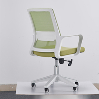 Chaise de bureau ergonomique au design italien moderne en maille verte 360 chaises de salle du personnel pivotantes à hauteur réglable
