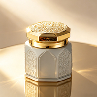 Pot en verre hexagonal doré de 150 ml avec impression de logo personnalisée