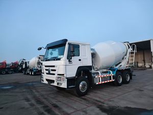 Envío Global, Camión Mezclador SINOTRUK HOWO <span class=keywords><strong>de</strong></span> 371HP, Como Nuevo, 6x4, Camión <span class=keywords><strong>de</strong></span> Transporte <span class=keywords><strong>de</strong></span> Concreto desde el Puerto <span class=keywords><strong>de</strong></span> Shanghái - Product Image 3