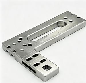 Produits métalliques en acier inoxydable sur mesure de haute précision, pièces usinées CNC, service de prototypage rapide - Product Image 2