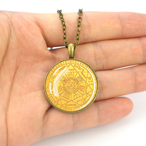 Collier de <span class=keywords><strong>formation</strong></span> magique des sept grands anges Pendentif dôme en verre Bijoux en métal Collier de divination vintage pour hommes et femmes - Product Image 2