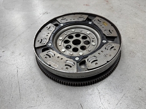 Nouveau Style haute qualité X1 série F48F49 <span class=keywords><strong>moteur</strong></span> avant B38 double <span class=keywords><strong>volant</strong></span> <span class=keywords><strong>moteur</strong></span> double embrayage Transmission embrayage pour <span class=keywords><strong>BMW</strong></span> - Product Image 4