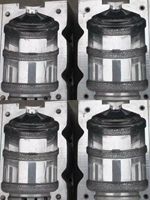 Vente en usine Remplissage d'eau 5 gallons Machine de moulage par soufflage semi-automatique Machine de fabrication de soufflage de bouteilles Bengo PET