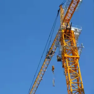 प्रयुक्त टॉवर क्रेनT6012-6A 6 टन फास्ट इरेक्टिंग टॉवर क्रेन दुबई में निर्माण के लिए प्रदान की गई 60 टॉवर क्रेन की कीमत