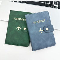 Porta Pasaportes de Cuero PU con Estampado Dorado y Cierre a Presión, con Múltiples Ranuras para Tarjetas