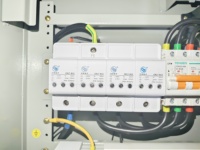 Gabinete de control solar fotovoltaico, caja de distribución de CC de 1000V y 4 cadenas para granja solar