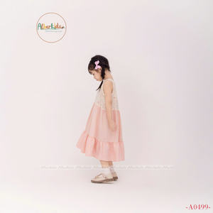 Vestido de niña con lazo en el pecho Diseño de verano Vestido sin mangas Color Rosa Estilo dulce Alta calidad - Product Image 3