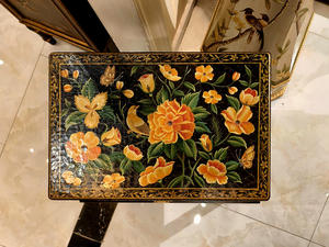 Mesa Consola de Madera Sólida Serie Americana Yips LD-2410-2311, Estilo Moderno de Mediados de Siglo, Hecha a Mano con Patrón Floral para Sala de Estar o Dormitorio - Product Image 4