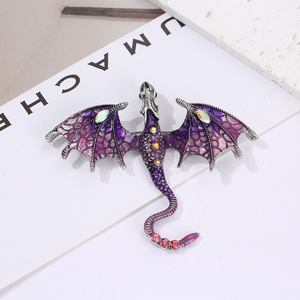 Broche Vintage de Dragão Voador Pintado a Óleo para Homens e Mulheres, Acessório Versátil e Personalizado para Trajes e Casacos - Product Image 3