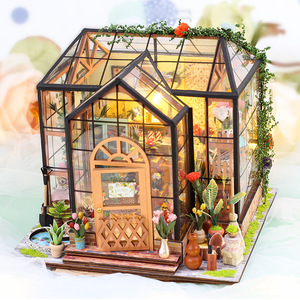 Casa de madera para armar uno mismo con cubierta antipolvo, modelo estático, hecha a mano para jóvenes, empaquetada en una caja de color. - Product Image 1