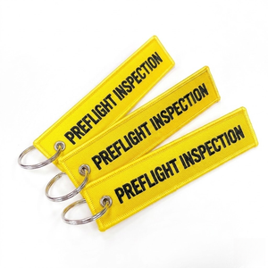 Llavero de bordado personalizado, etiqueta de equipaje 'Remove Before Takeoff', llavero de tela de doble cara personalizado, llavero tejido para marca - Product Image 1
