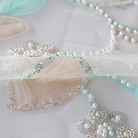 Biyuan Textile Personnalisé Tissé 100% Polyester Rose Clair & Vert Mer Motifs Floraux Paillettes Perle Broderie Tissu Pour Vêtement