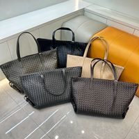 Sacs en cuir véritable tissés OEM ODM, style décontracté, sacs fourre-tout, sacs à main en cuir de vachette tissés à la main, sacs à bandoulière pour femmes, grands sacs à main pour femmes