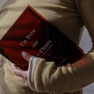 北欧風高級クリスタルアクリル花瓶 ウェディングセンターピース ルサイト モダン ユニーク ブック型フラワーベース - Product Image 5