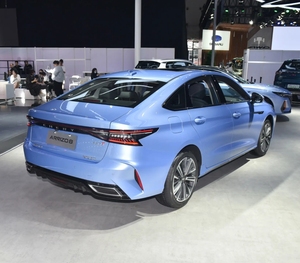 Chery Arrizo 8 haute énergie 2.0T Chery Arrizo 8 voiture 2025 nouveau véhicule à essence de Chine d'occasion meilleur prix voiture <span class=keywords><strong>Auto</strong></span> 2WD 2023 - Product Image 3