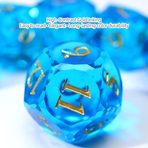 Ensemble <span class=keywords><strong>de</strong></span> dés DND en résine bleu clair à facettes diamantées, Sky Prism 7 pièces, dés polyédriques, dés RPG en résine pointus, vente en gros - Product Image 3