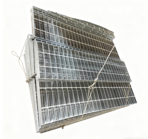 <span class=keywords><strong>Grille</strong></span> de moule carrée en acier inoxydable de haute qualité, treillis métallique galvanisé soudé, application de parc de plancher de passerelle solide, caillebotis en acier - Product Image 1