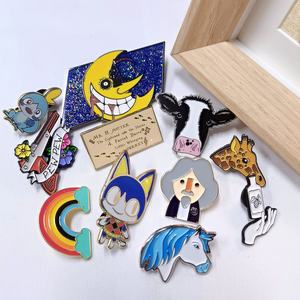 Ghim Ve Áo Tráng Men Cứng Mềm Kim Loại Tùy Chỉnh Hình Hoa Huy Hiệu Động Vật Dễ Thương Thiết Kế Logo Theo Yêu Cầu Của Nhà Sản Xuất - Product Image 3