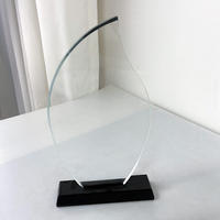 Trophée en verre cristal personnalisé en forme de flamme vierge Trophée de plaque cristal avec base