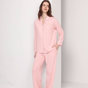 Pyjamas confortables Fournisseur d'usine Ensembles de pyjamas en bambou biologique Ensembles de vêtements de détente de haute qualité Ensembles pour femmes - Product Image 3