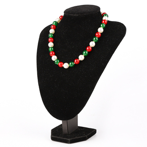 Collier de perles rouges, vertes et blanches pour femmes, collier ras du cou perlé pour les fêtes de Noël, bijoux délicats pour les soirées - Product Image 6