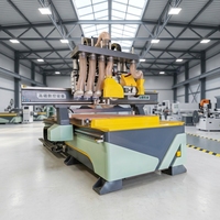 Centre d'usinage CNC automatique multifonctionnel pour la découpe, le perçage, la gravure et la fabrication de meubles en bois