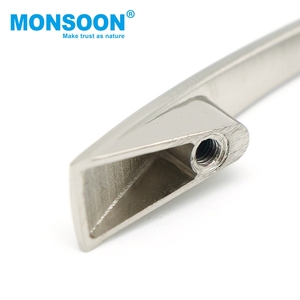 Poignée <span class=keywords><strong>de</strong></span> porte <span class=keywords><strong>de</strong></span> commode, poignée <span class=keywords><strong>de</strong></span> placard, poignée <span class=keywords><strong>de</strong></span> garde-robe, poignées en T courbées en alliage <span class=keywords><strong>de</strong></span> zinc argenté pour cuisine, hôtel, salle <span class=keywords><strong>de</strong></span> bain - Product Image 5