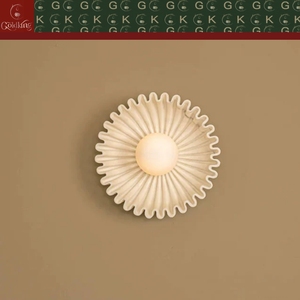 Applique murale GOLDKING pour chambre, salon, hôtel, en travertin beige, avec abat-jour cannelé et globe givré, fabrication OEM ODM directe usine - Product Image 6