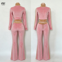 Setelan Olahraga Wanita Kasual Beludru dengan List Samping Custom Berkualitas Tinggi, Jaket Velour dan Celana Jogger 2 Potong, Pakaian Wanita