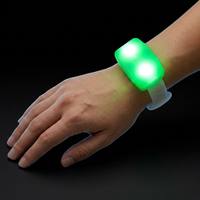 Pulsera LED con Control Remoto RF PP, Logotipo Personalizado, Pulsera Luminosa Intermitente para Eventos y Fiestas, Fabricante al por Mayor, OEM
