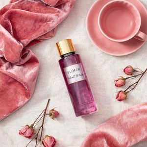 Spray Profumato per il Corpo di Lusso, Organico, Vegano, Cruelty-Free, Naturale, Idratante, a Lunga Durata, con Fragranze Floreali Classiche - Product Image 5