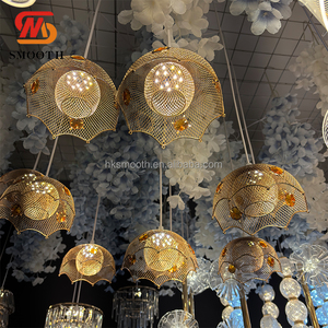SMOOTH Vente directe en gros : Accessoires de mariage, Lustre parapluie en fer et cristal, Décoration de mariage, Lampe de décoration de fenêtre - Product Image 1