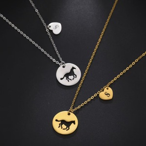 Collana in Acciaio Inossidabile a Forma di Cavallo con Ciondolo Cavo, Regalo per Bambini, Donna, Uomo, Coppia, Gioielli Sportivi - Product Image 4