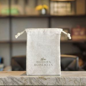 Pochette en tissu de coton et de lin écologique personnalisable, petite, avec cordon de serrage, sac cadeau avec logo imprimé sur mesure - Product Image 1