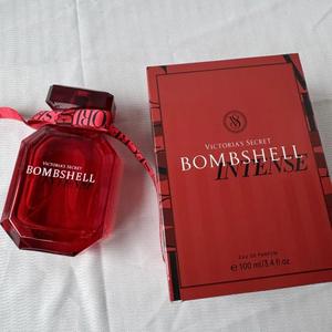 น้ำหอม <span class=keywords><strong>Bombshell</strong></span> Floral Sweet Flower ขนาด 100 มล. กลิ่นหอมติดทนนาน น้ำหอมแบรนด์ <span class=keywords><strong>Victoria</strong></span>'s <span class=keywords><strong>Secret</strong></span> ของแท้สำหรับผู้หญิง - Product Image 5