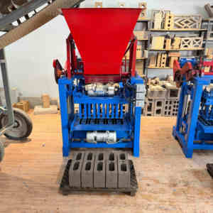 เครื่องทำอิฐซีเมนต์แบบประหยัดแรงงาน รุ่น 4-35  คุ้มค่า ซ่อมบำรุงง่าย - Product Image 3