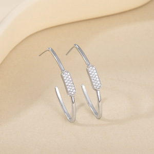 Pendientes de Moda con Incrustaciones Geométricas Doradas Micro Insert EDB 091 - Product Image 3