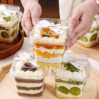 Vente en gros de gobelets à dessert carrés transparents en plastique jetables pour mousse au chocolat, boîte carrée transparente en plastique