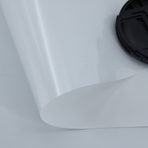 Rouleau de bâche industrielle imperméable en PVC enduit 650 g/m² pour tente - Vente en gros - Product Image 1